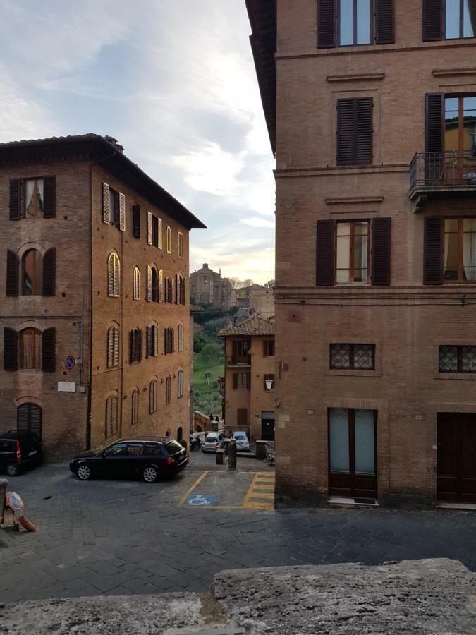 San Martino House By Francigenaapartments Siena Exterior photo